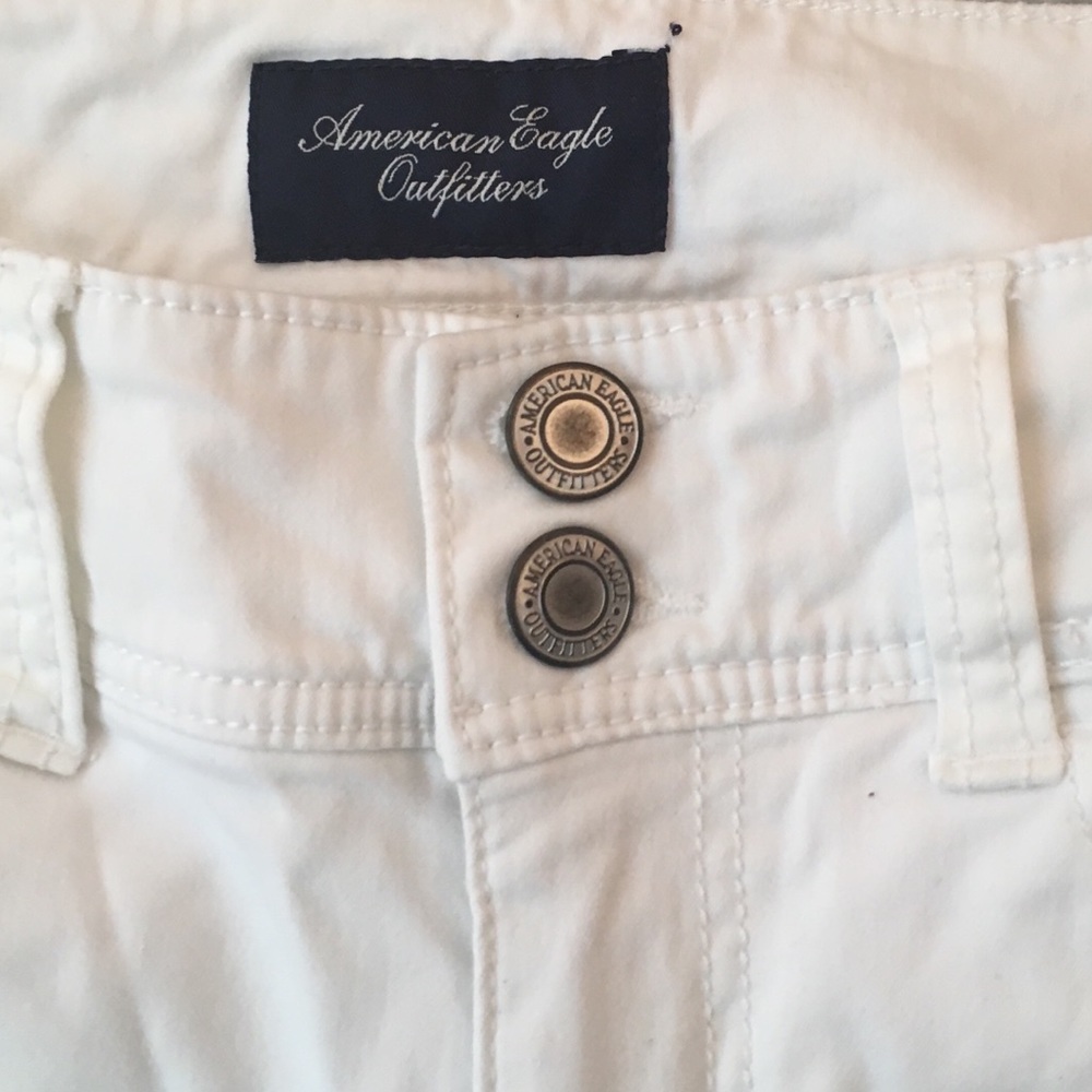 🚫SOLD🚫 AEO white Jeans - Picture 2 of 6